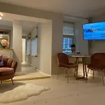 Cute Apartment For Young Travellers
